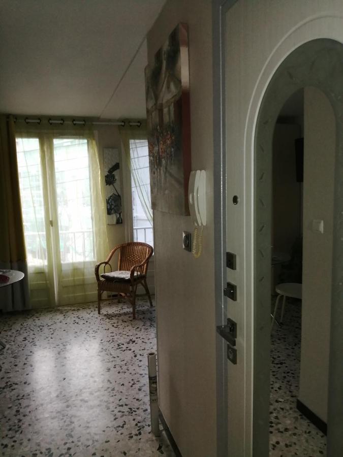 Magnifique Studio Non Fumeur Pres De La Gare Béziers Eksteriør billede