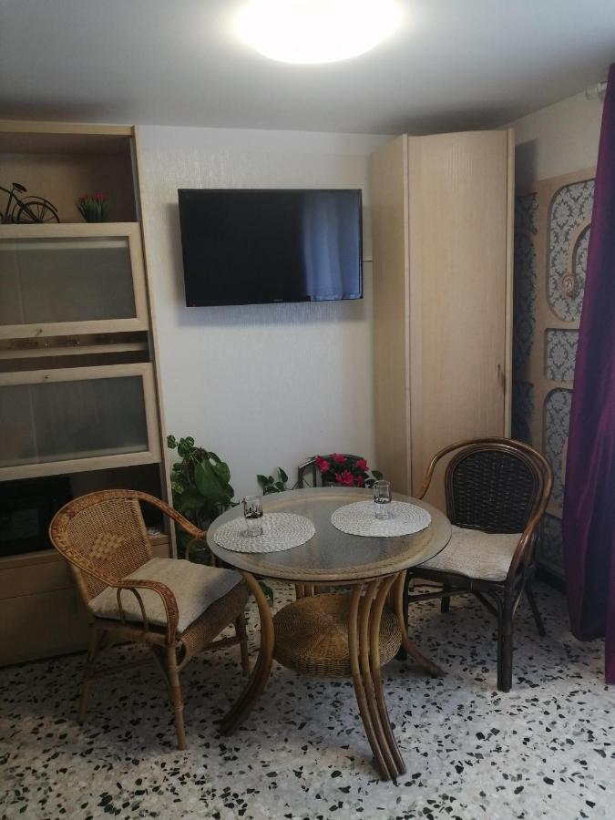 Magnifique Studio Non Fumeur Pres De La Gare Béziers Eksteriør billede