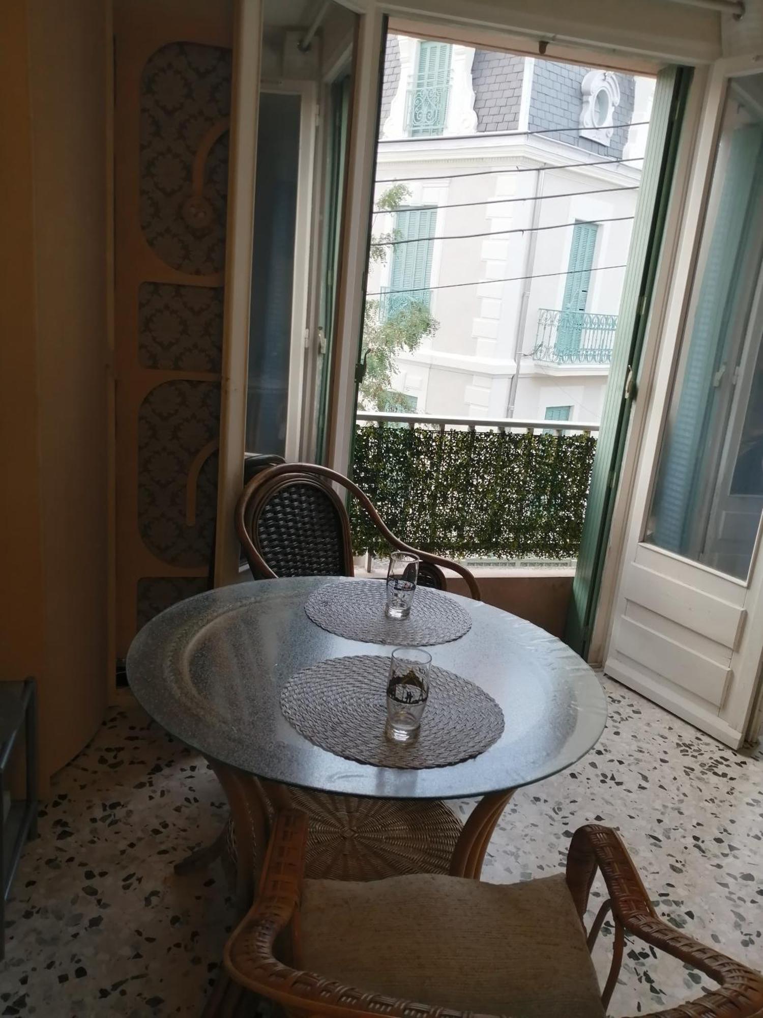 Magnifique Studio Non Fumeur Pres De La Gare Béziers Eksteriør billede